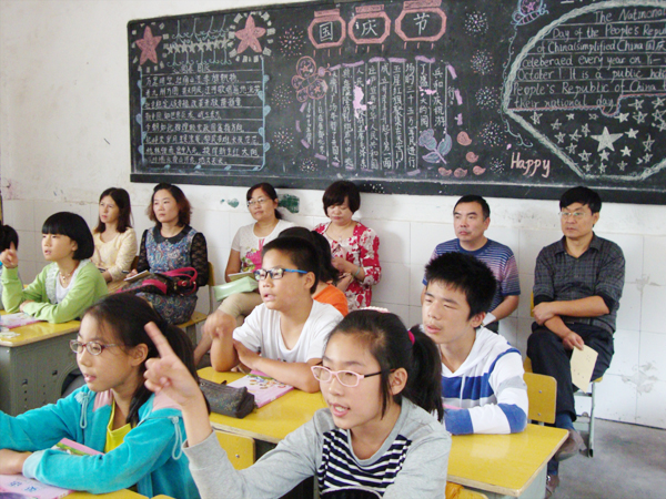 һ���ؼ�Ӣ�����εĽ�ѧ��˼